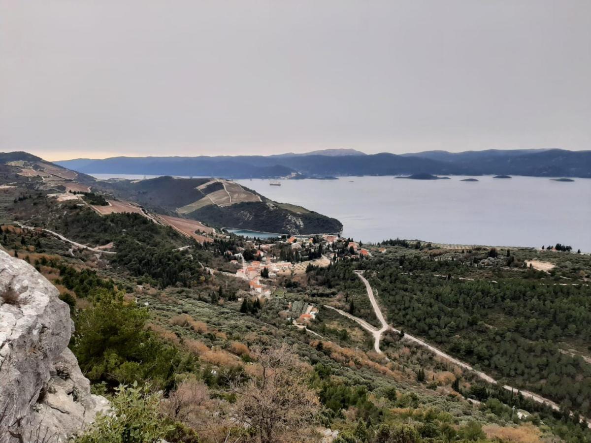Apartmani Kremena Small Beach 200M 클레크 외부 사진