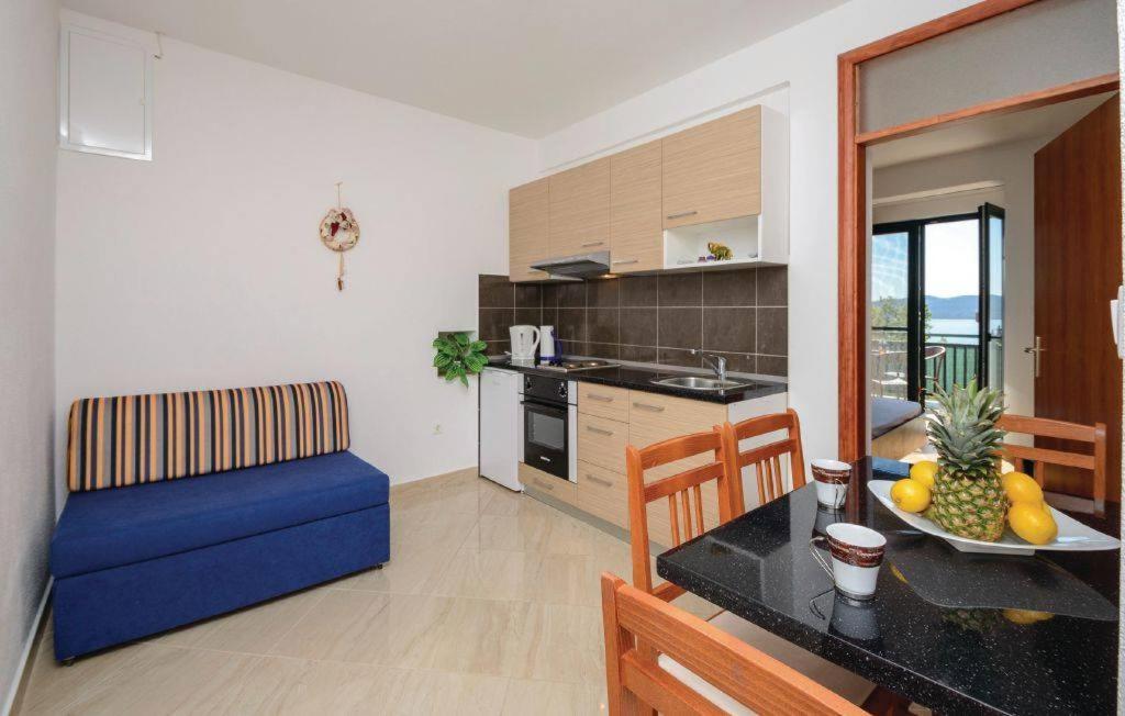 Apartmani Kremena Small Beach 200M 클레크 외부 사진