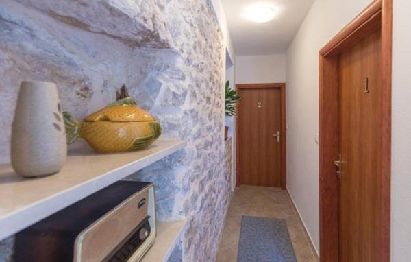 Apartmani Kremena Small Beach 200M 클레크 외부 사진