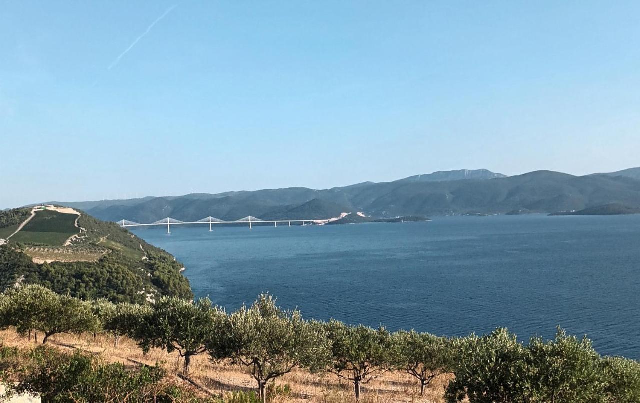 Apartmani Kremena Small Beach 200M 클레크 외부 사진