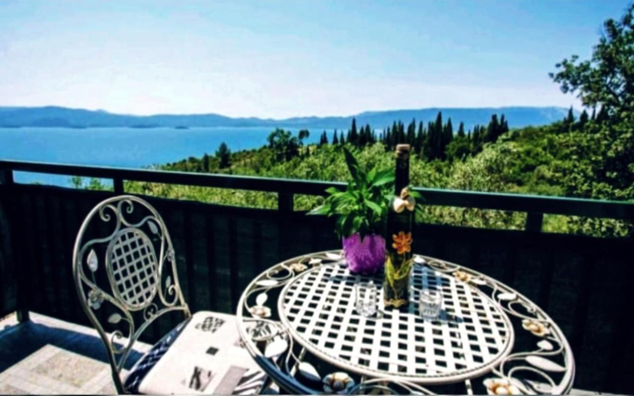 Apartmani Kremena Small Beach 200M 클레크 외부 사진