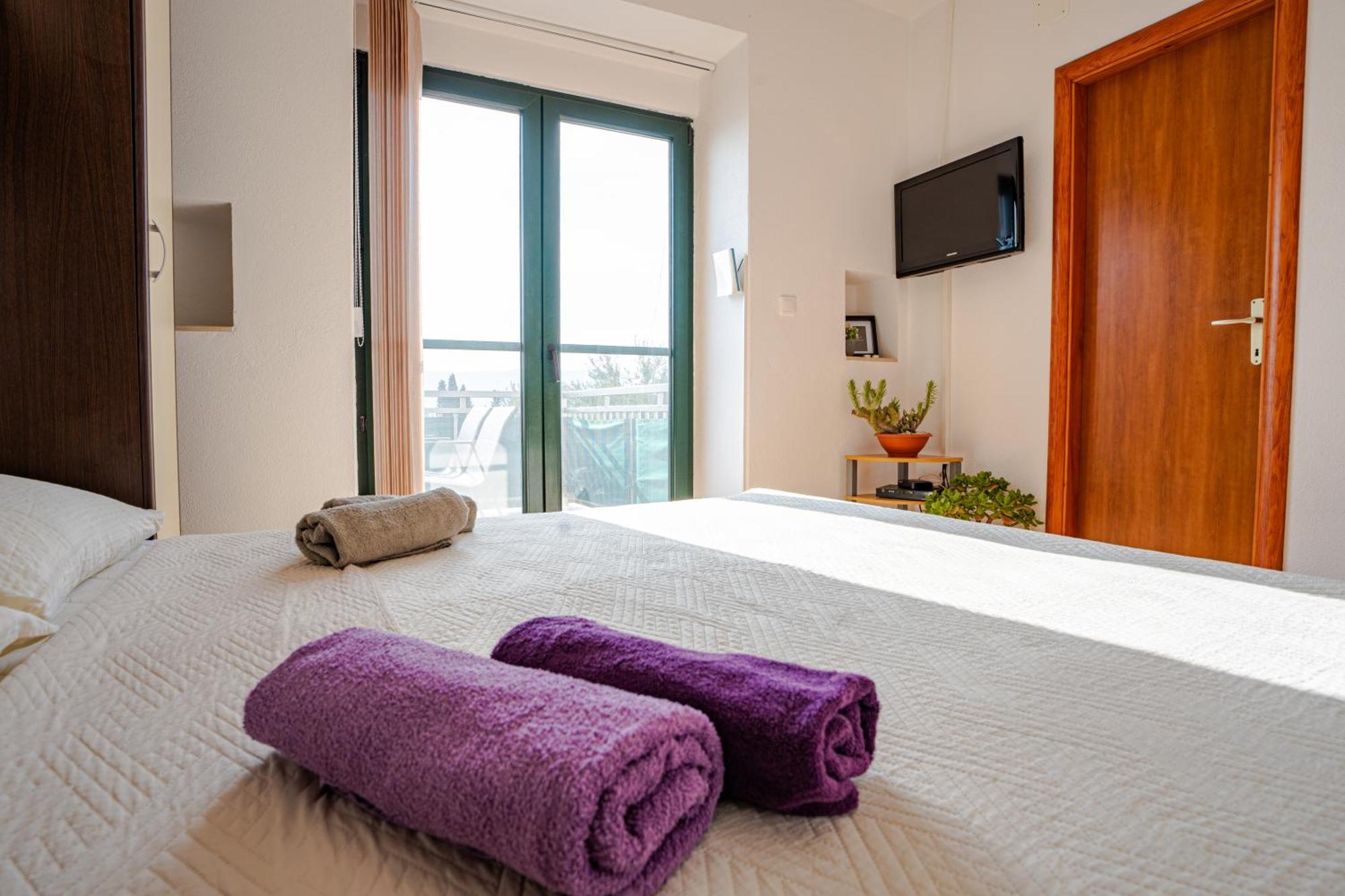 Apartmani Kremena Small Beach 200M 클레크 외부 사진