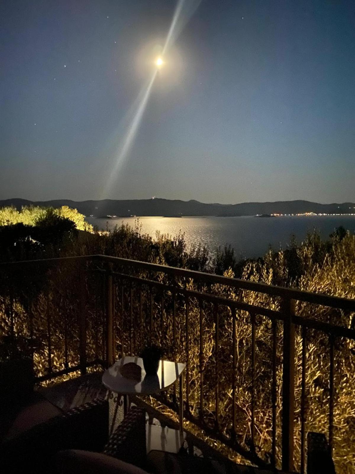 Apartmani Kremena Small Beach 200M 클레크 외부 사진