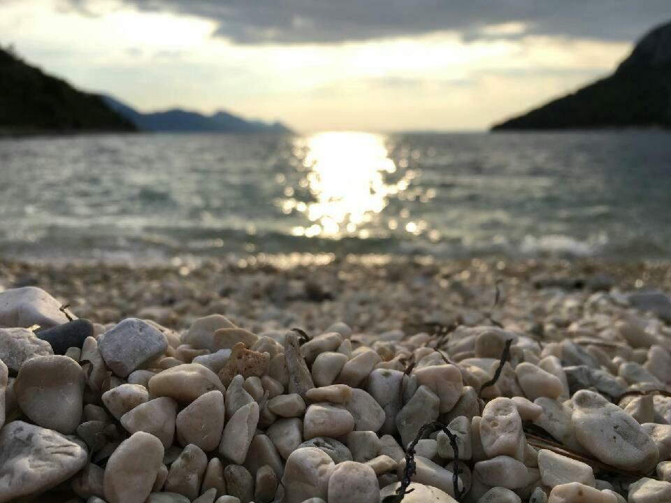 Apartmani Kremena Small Beach 200M 클레크 외부 사진