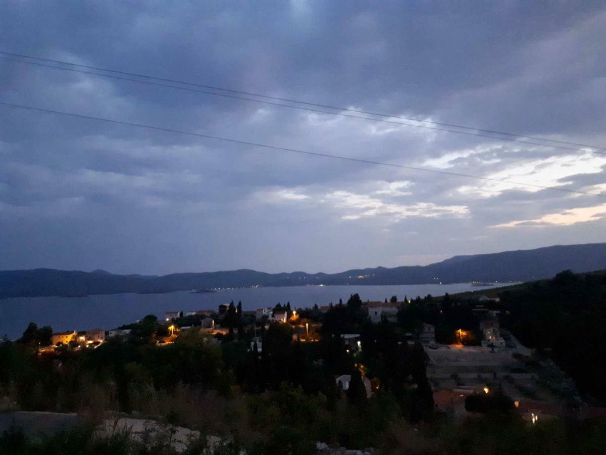 Apartmani Kremena Small Beach 200M 클레크 외부 사진