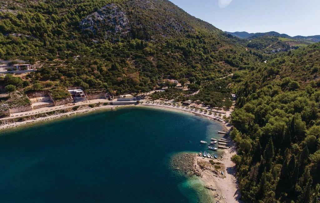 Apartmani Kremena Small Beach 200M 클레크 외부 사진